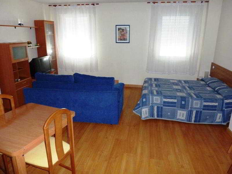 Hostal La Morada La Cisterniga ภายนอก รูปภาพ