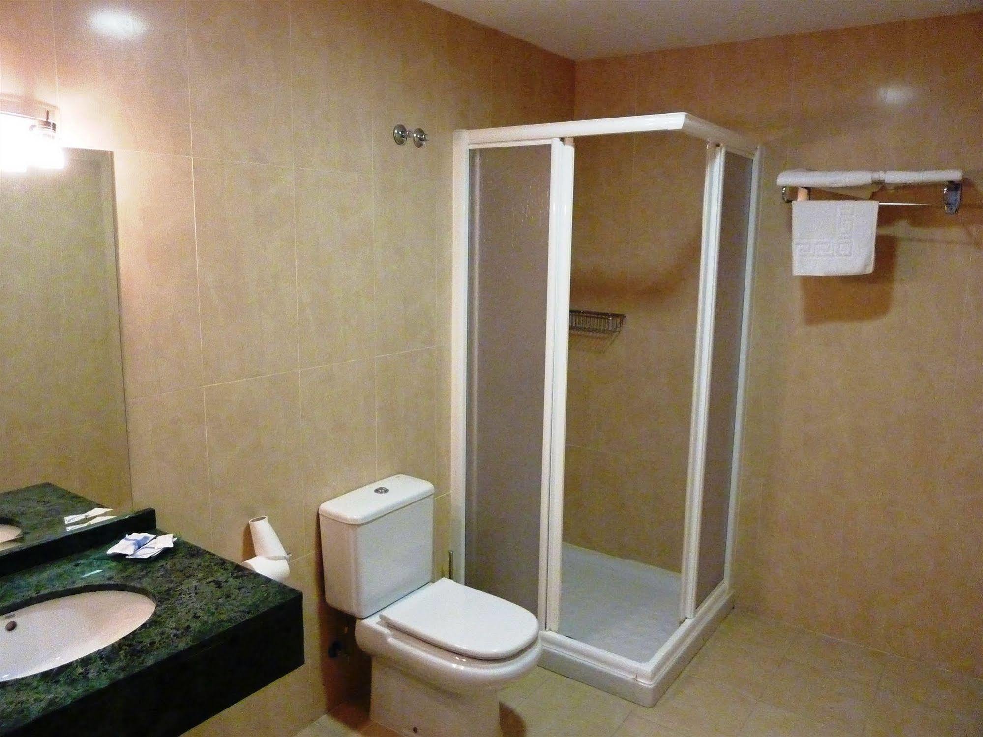 Hostal La Morada La Cisterniga ภายนอก รูปภาพ