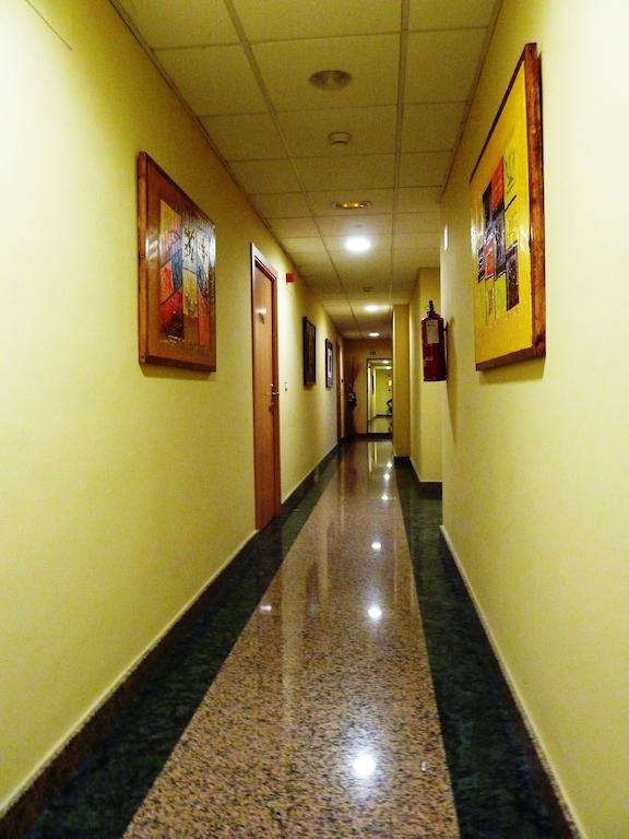 Hostal La Morada La Cisterniga ภายนอก รูปภาพ